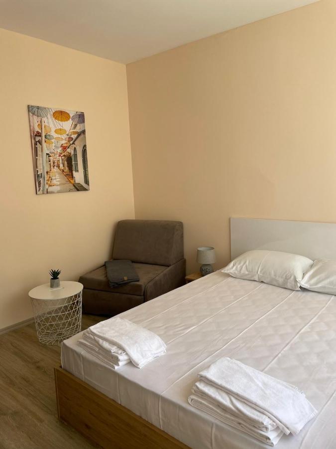 Private In Apolon Apartment