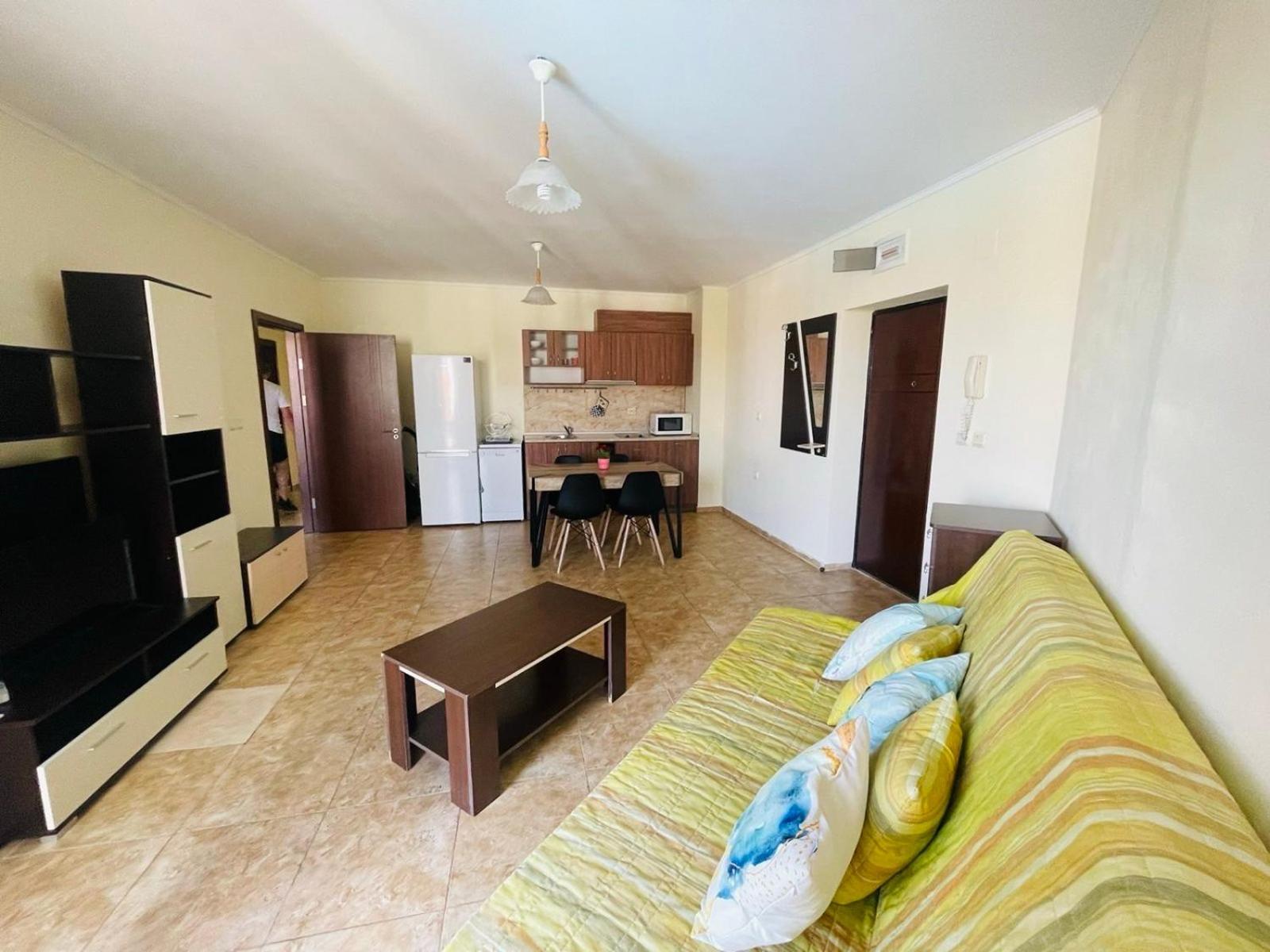 Private In Apolon Apartment Rawda