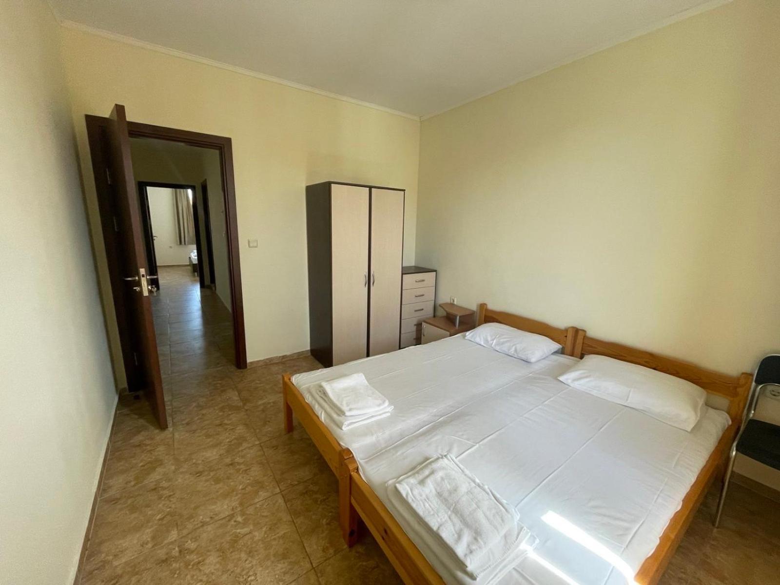 Private In Apolon